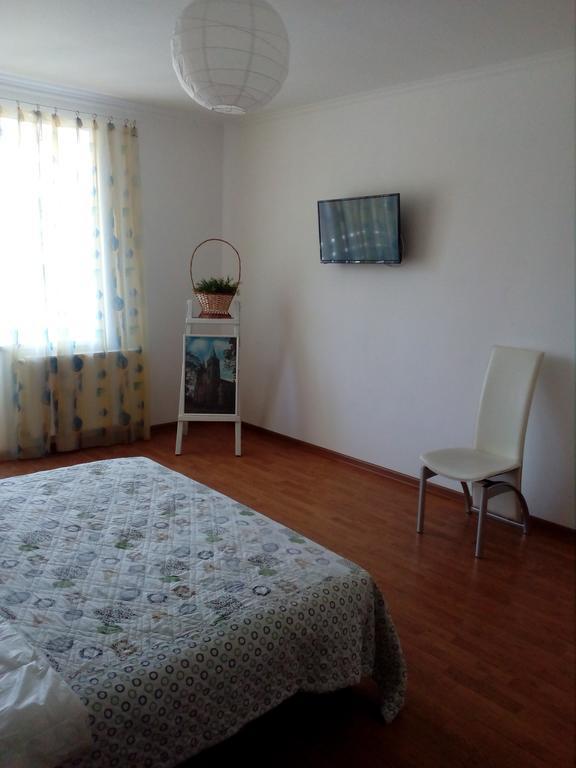 Apartment On Akademika Sakharova Ιβανό-Φρανκίβσκ Εξωτερικό φωτογραφία